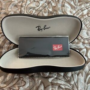 Ray-Ban Black and Cream Hard Glasses Case With Cleaning Cloth